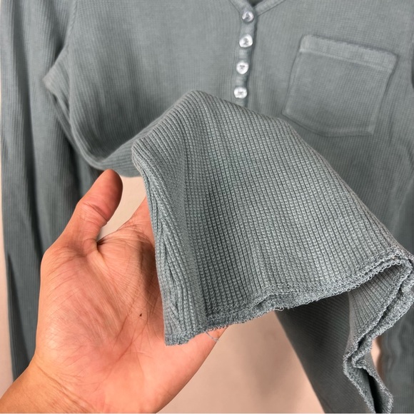 Sundance Quarter Button Ribbed Henley Long Sleeve Top - Picture 4 of 5